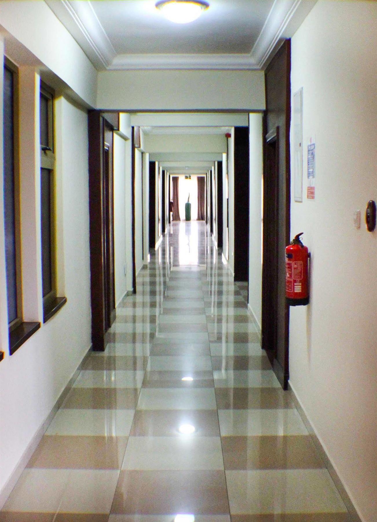 Royal Nick Hotel Lashibi エクステリア 写真