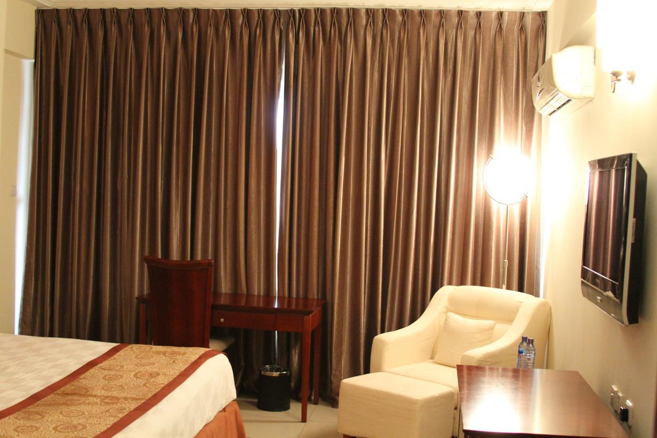 Royal Nick Hotel Lashibi エクステリア 写真